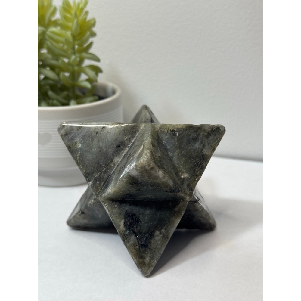 Labradorite Merkaba Crystal - Picture 6 of 8